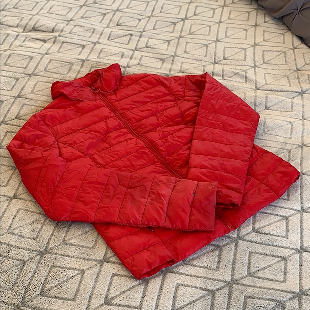 ❤️ Red Puffer Jacket Size Small ❤️ - Picture 2 of 8